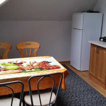 Sosnowy Dworek Apartamento Józefów Exterior foto