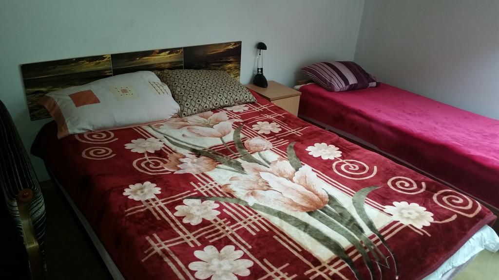 Sosnowy Dworek Apartamento Józefów Exterior foto