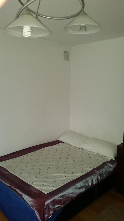 Sosnowy Dworek Apartamento Józefów Exterior foto