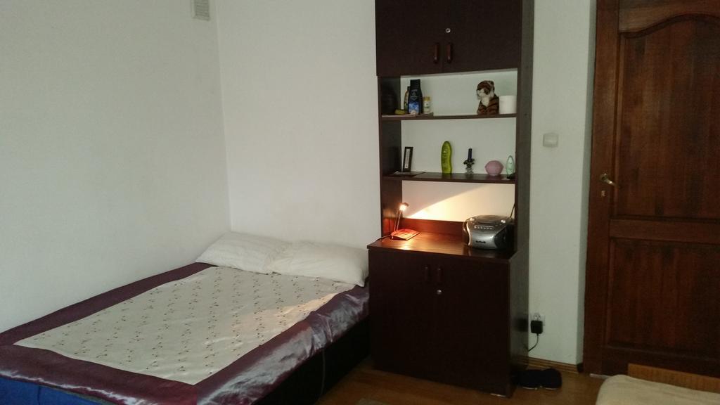 Sosnowy Dworek Apartamento Józefów Exterior foto