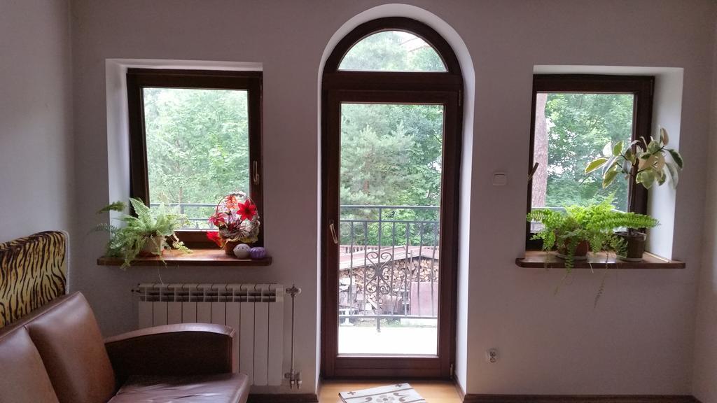 Sosnowy Dworek Apartamento Józefów Exterior foto