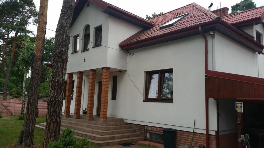 Sosnowy Dworek Apartamento Józefów Exterior foto